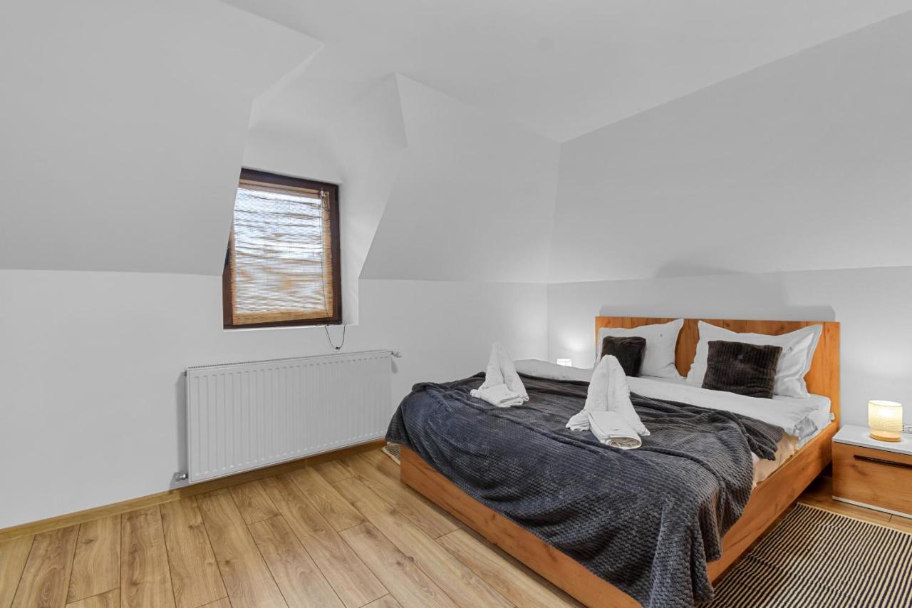Two Bedrooms Hytta Apartment Sinaia Dış mekan fotoğraf