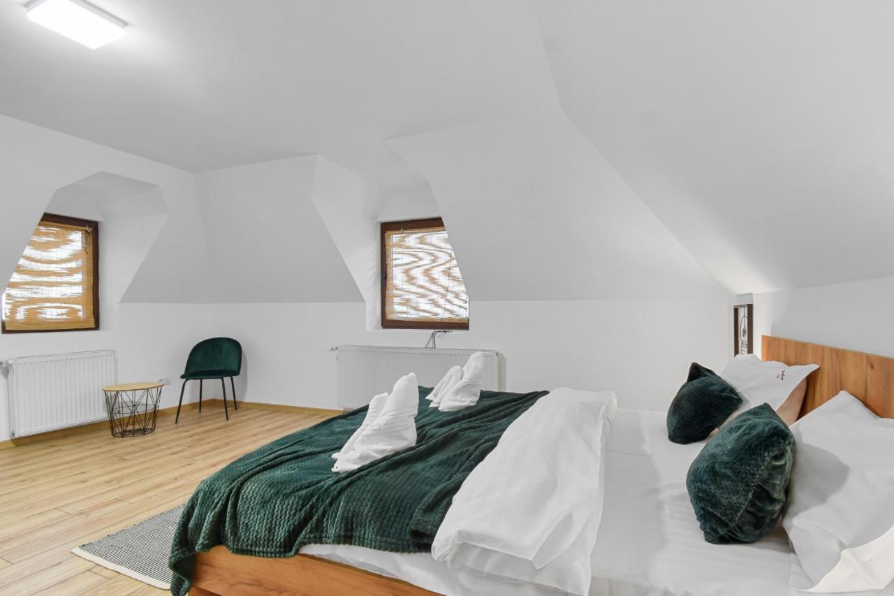 Two Bedrooms Hytta Apartment Sinaia Dış mekan fotoğraf