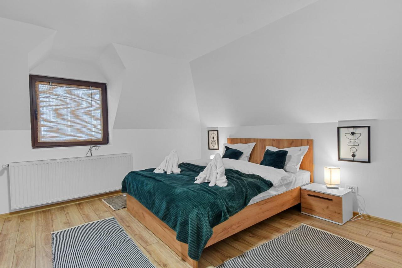 Two Bedrooms Hytta Apartment Sinaia Dış mekan fotoğraf