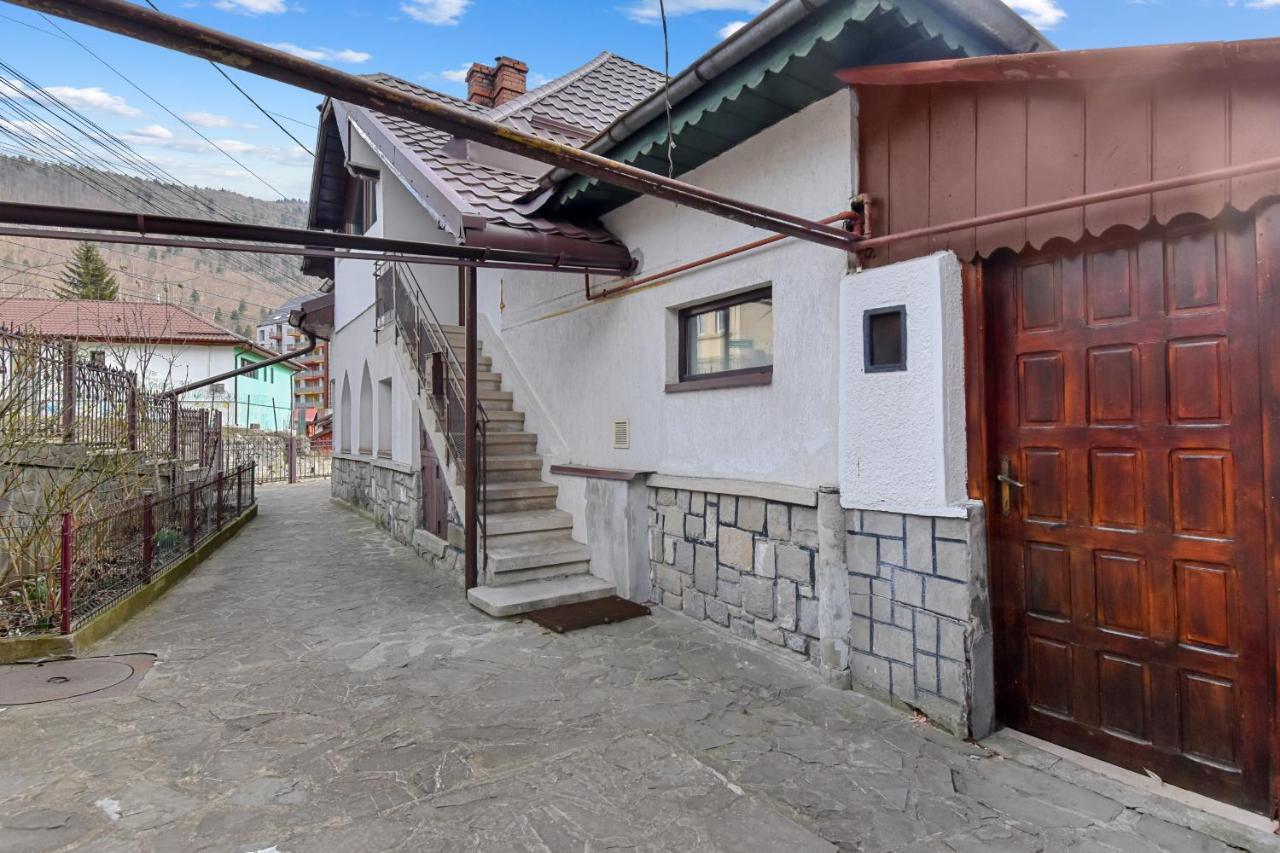 Two Bedrooms Hytta Apartment Sinaia Dış mekan fotoğraf